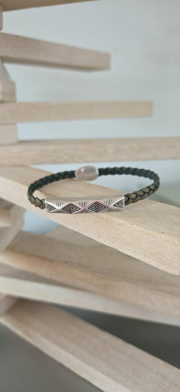 Bracelet homme en cuir tressé plat et tube à motif