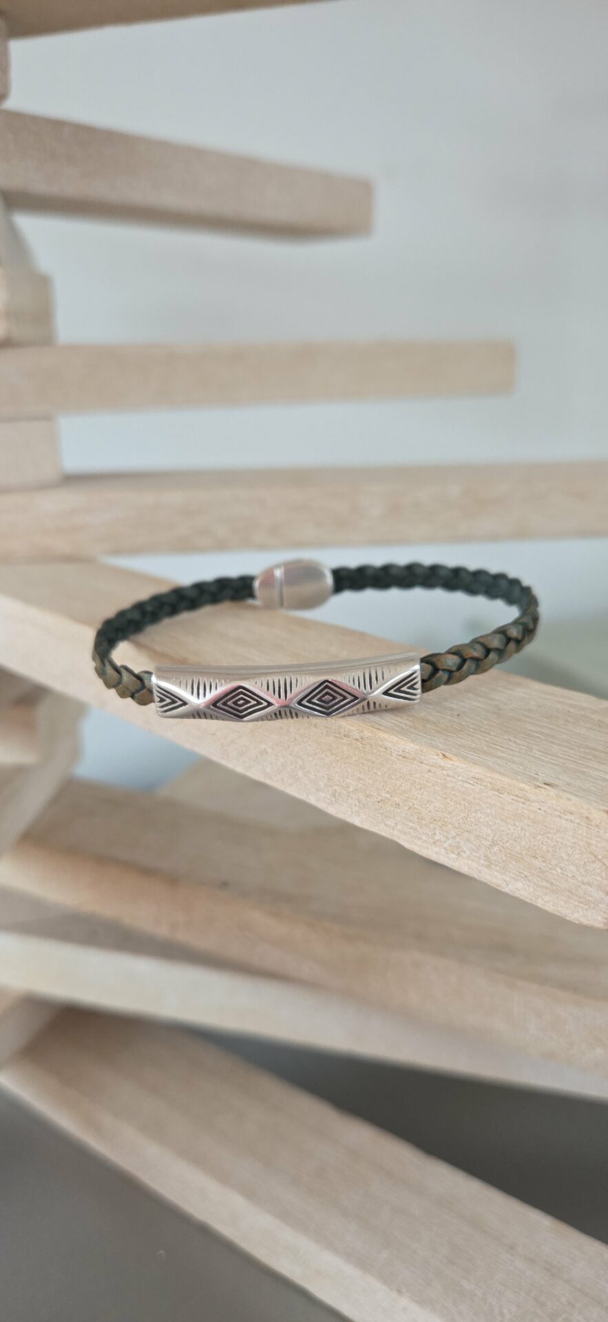 Bracelet homme en cuir tressé plat et tube à motif