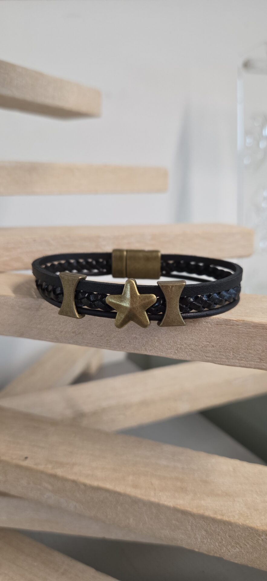 Bracelet Homme Multi-Cuirs noir et passants bronze