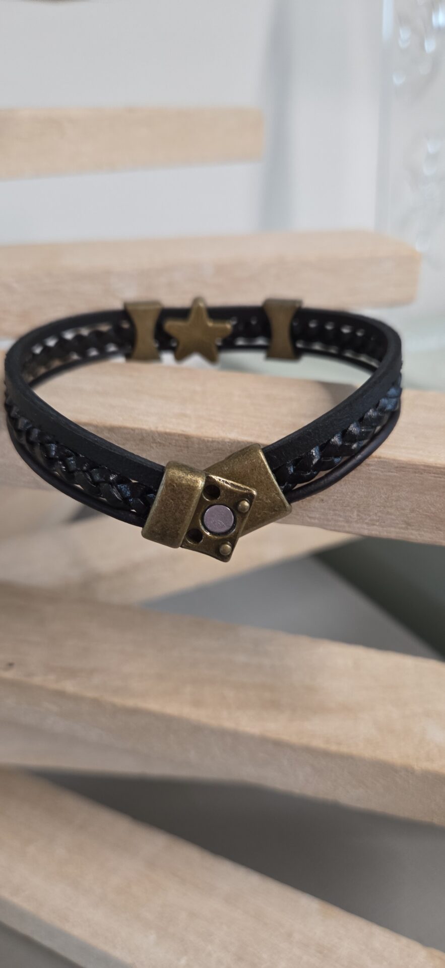 Bracelet Homme Multi-Cuirs noir et passants bronze