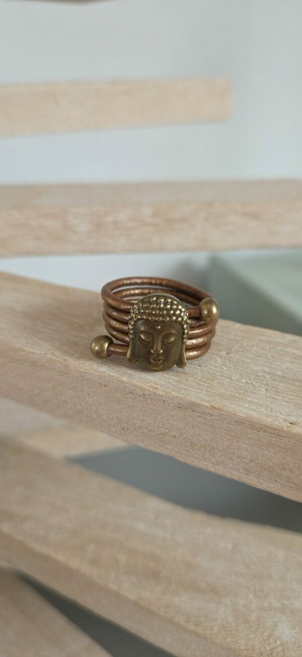 Bague femme cuir rond bronze et bouddha bronze