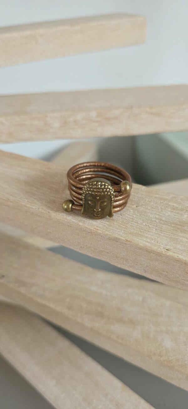 Bague femme cuir rond bronze et bouddha bronze