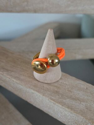 Bague femme cuir rond orange fluo passant doré