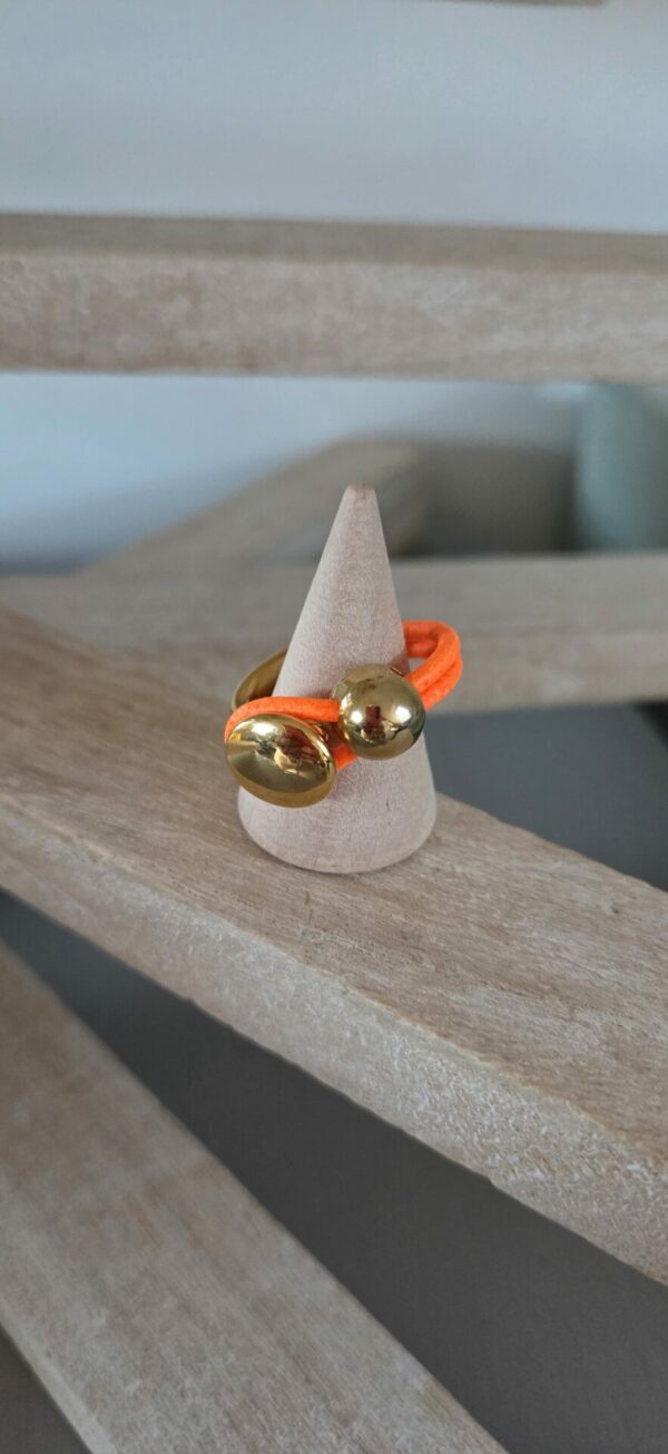 Bague femme cuir rond orange fluo passant doré