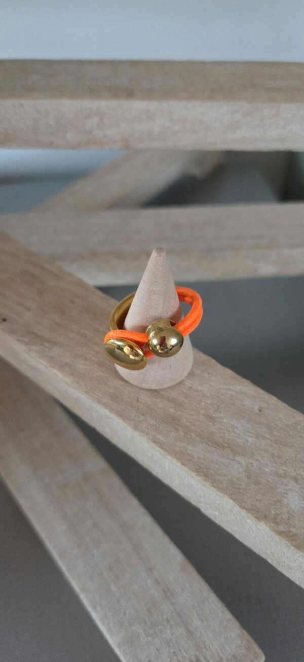 Bague femme cuir rond orange fluo passant doré