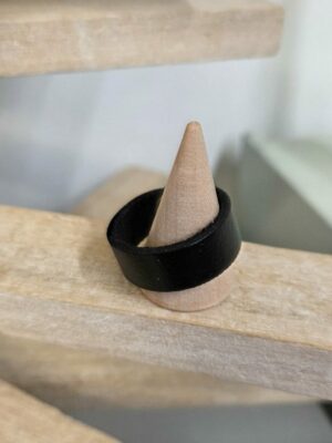 Bague homme cuir noir et triskkle bronze
