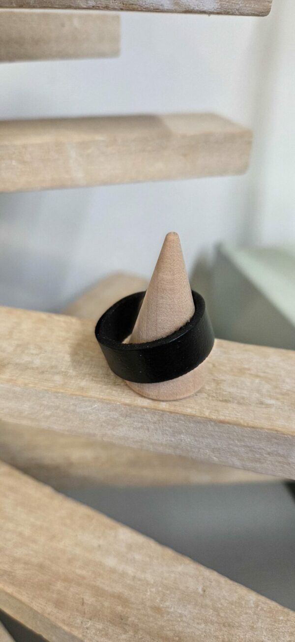 Bague homme cuir noir et triskkle bronze