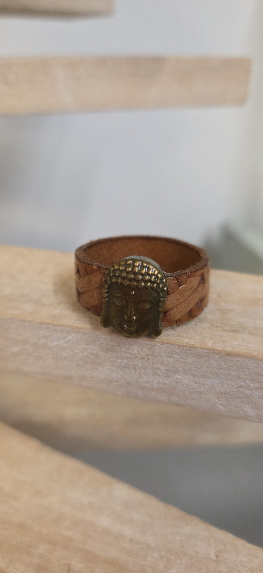 Bague homme cuir marron et bouddha bronze