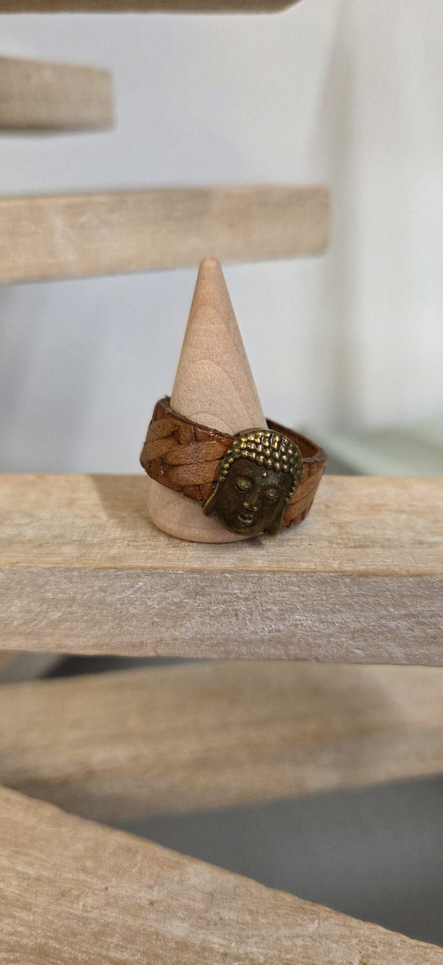Bague homme cuir marron et bouddha bronze