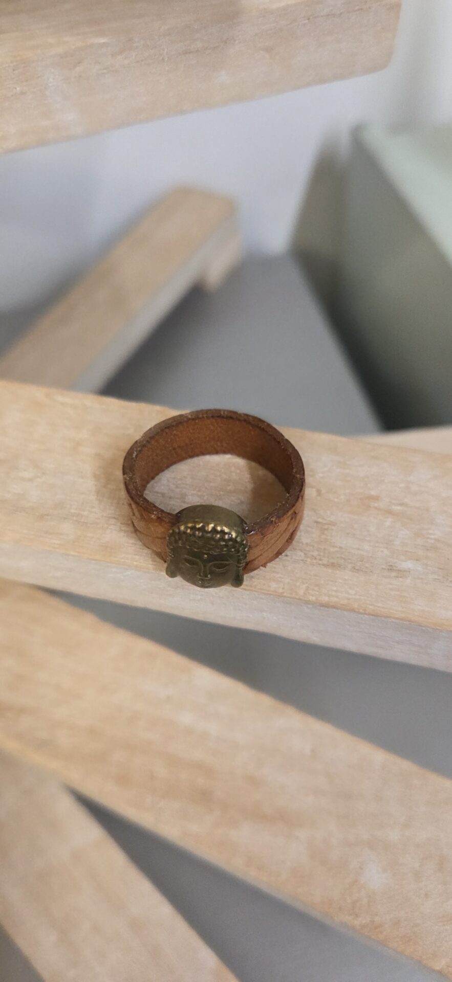 Bague homme cuir marron et bouddha bronze