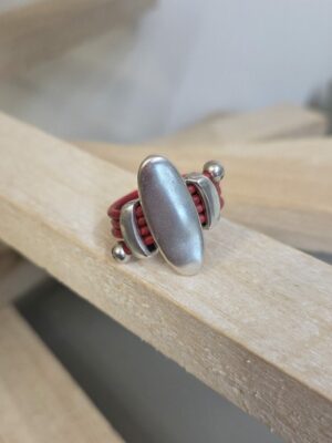 Bague femme cuir rond et passants argentés