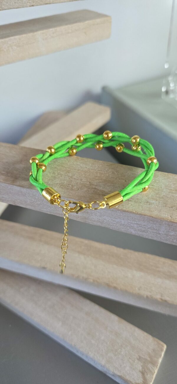 Bracelet femme en cuir rond 2mm verf fluo et perles dorées