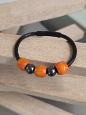 Bracelet femme cuir noir et perles oranges et noires