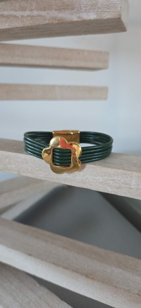 Bracelet femme cuir rond vert foncé et fleur dorée
