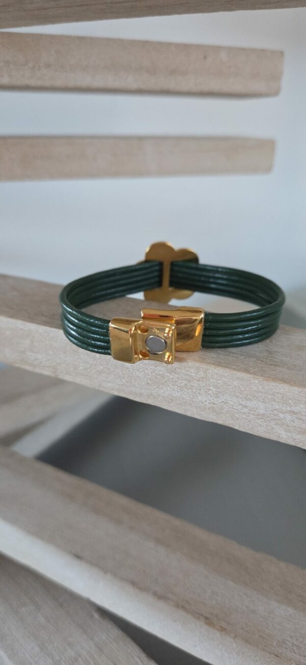 Bracelet femme cuir rond vert foncé et fleur dorée