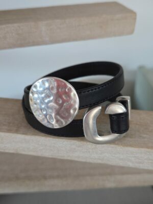 Bracelet femme en cuir noir et fermoir et pastille argenté