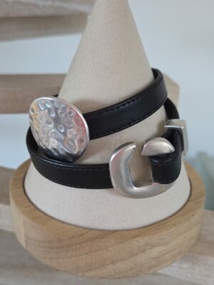 Bracelet femme en cuir noir et fermoir et pastille argenté