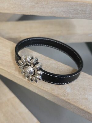 Bracelet femme en cuir noir cousu blanc et fermoir fleur
