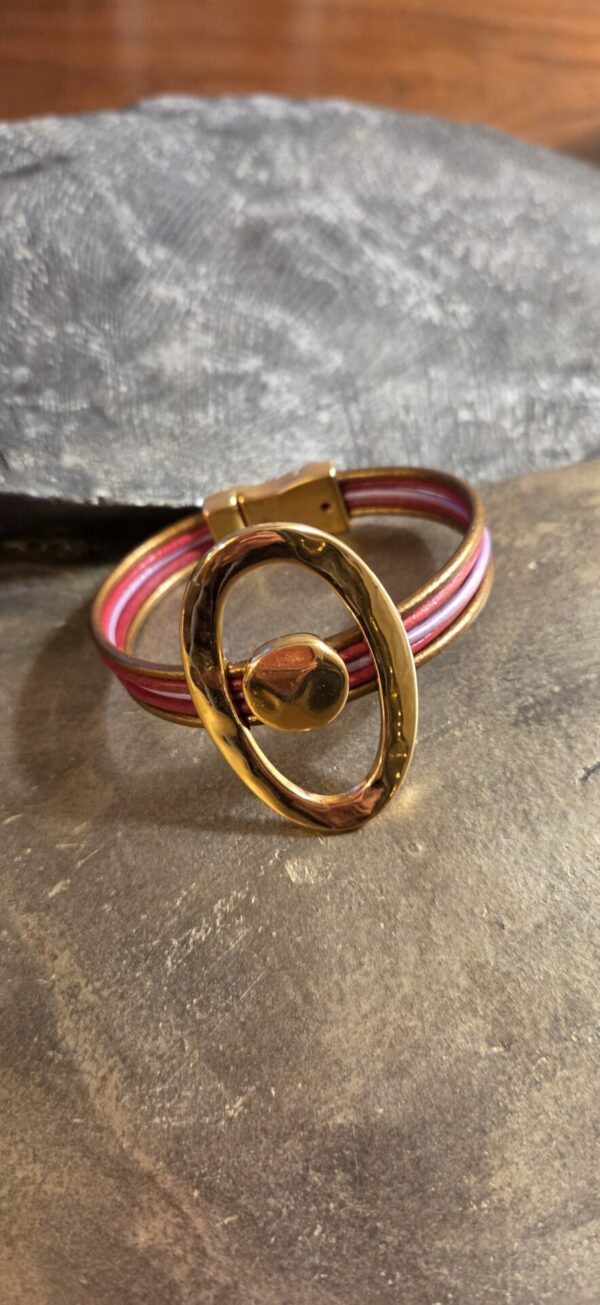 Bracelet femme en cuir rond 2mm et passants dorés