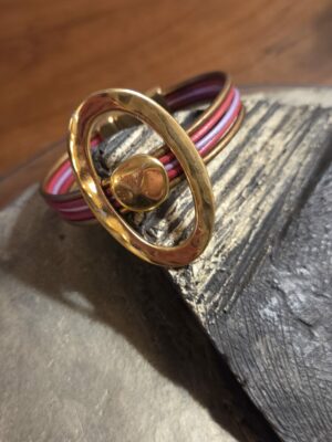 Bracelet femme en cuir rond 2mm et passants dorés