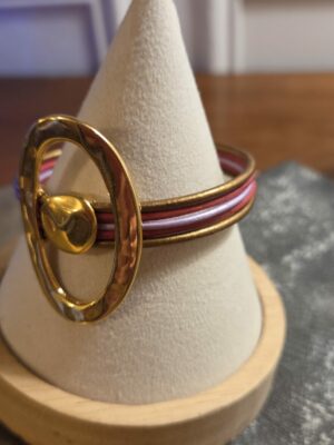 Bracelet femme en cuir rond 2mm et passants dorés