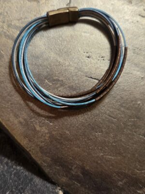 Bracelet femme cuirs ronds 1mm et tubes cuivre