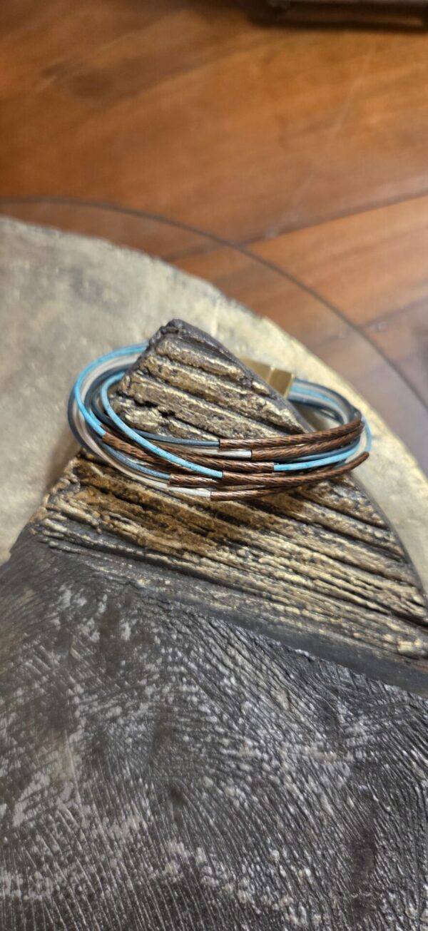 Bracelet femme cuirs ronds 1mm et tubes cuivre