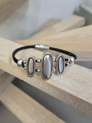 Bracelet femme cuir rond noir et passants ovales argentés