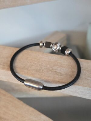 Bracelet homme en cuir noir, perles noires et argentées