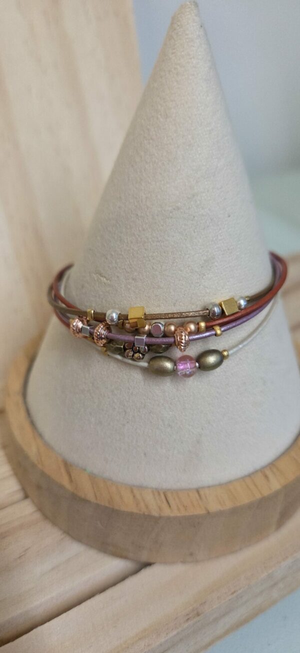 Bracelet Femme "L'Aventure Bohème" - Multi-Brins Fins & Mélange de Perles Métalliques