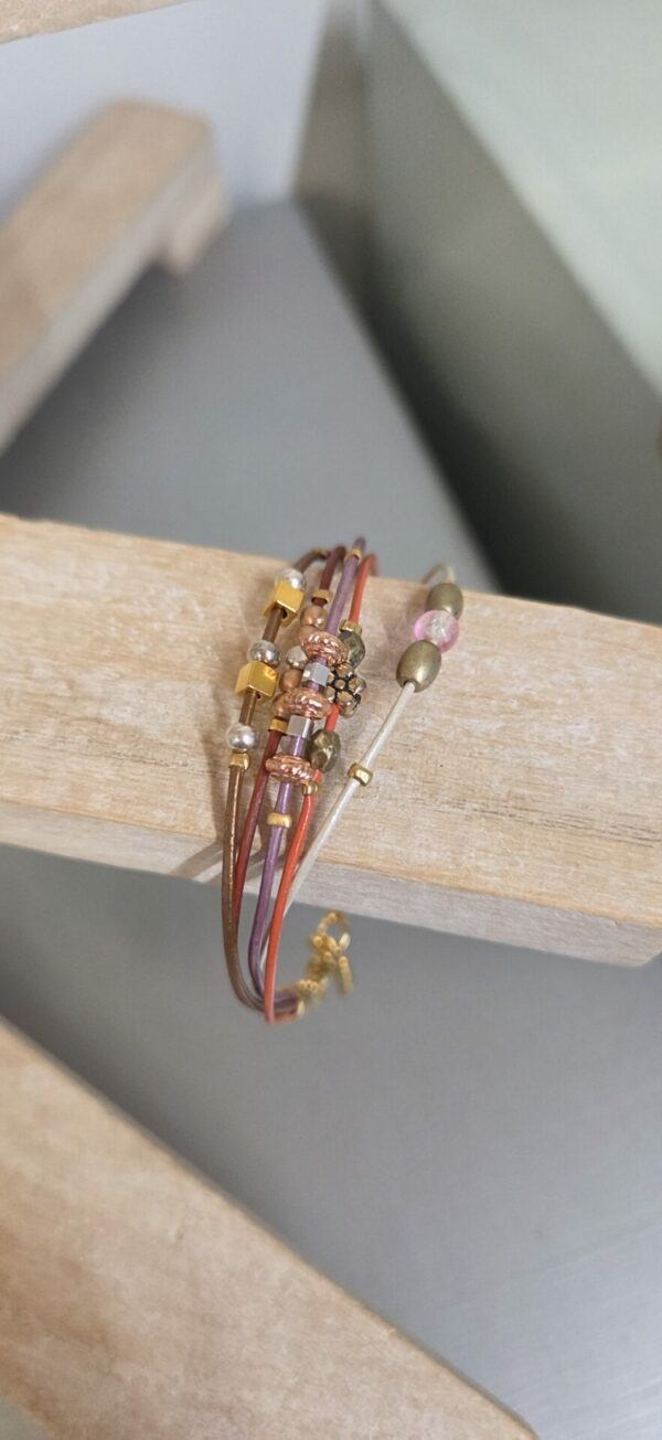 Bracelet Femme "L'Aventure Bohème" - Multi-Brins Fins & Mélange de Perles Métalliques