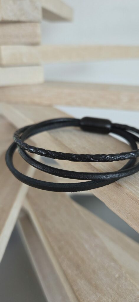 Bracelet homme trois cuirs noirs