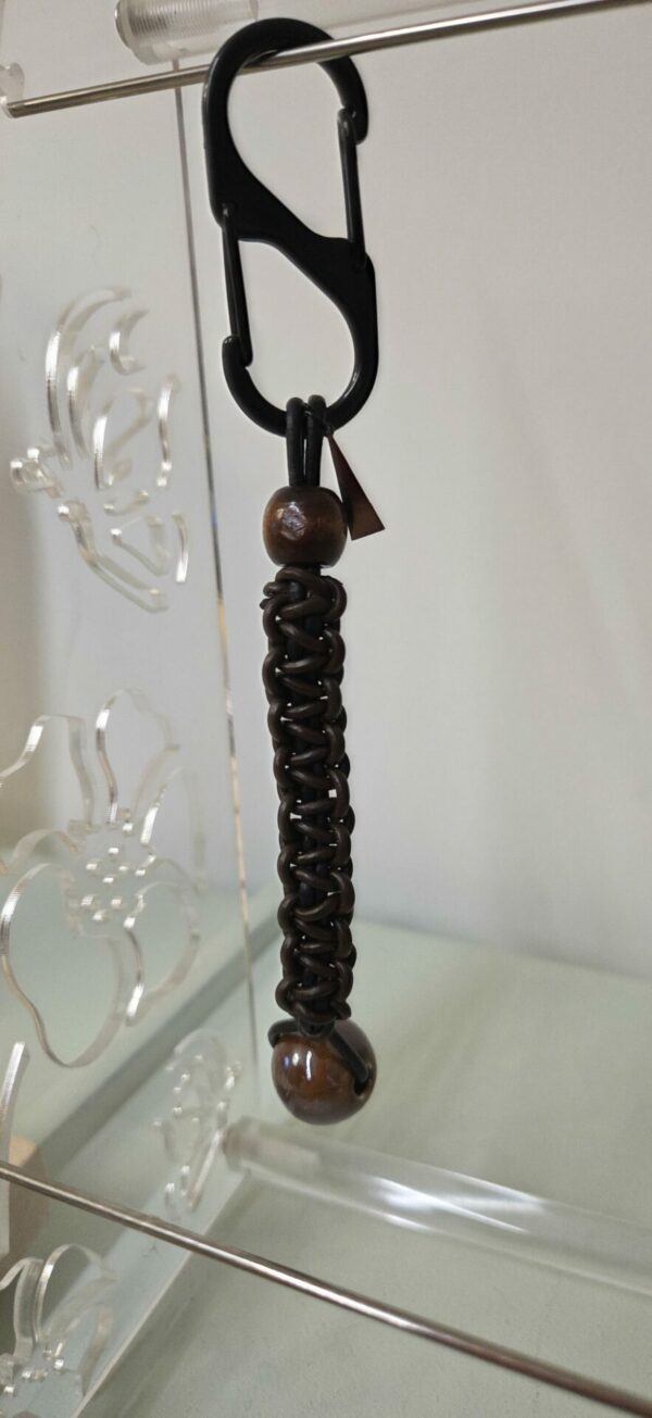 Porte-clés en macramé cuir marron et noir