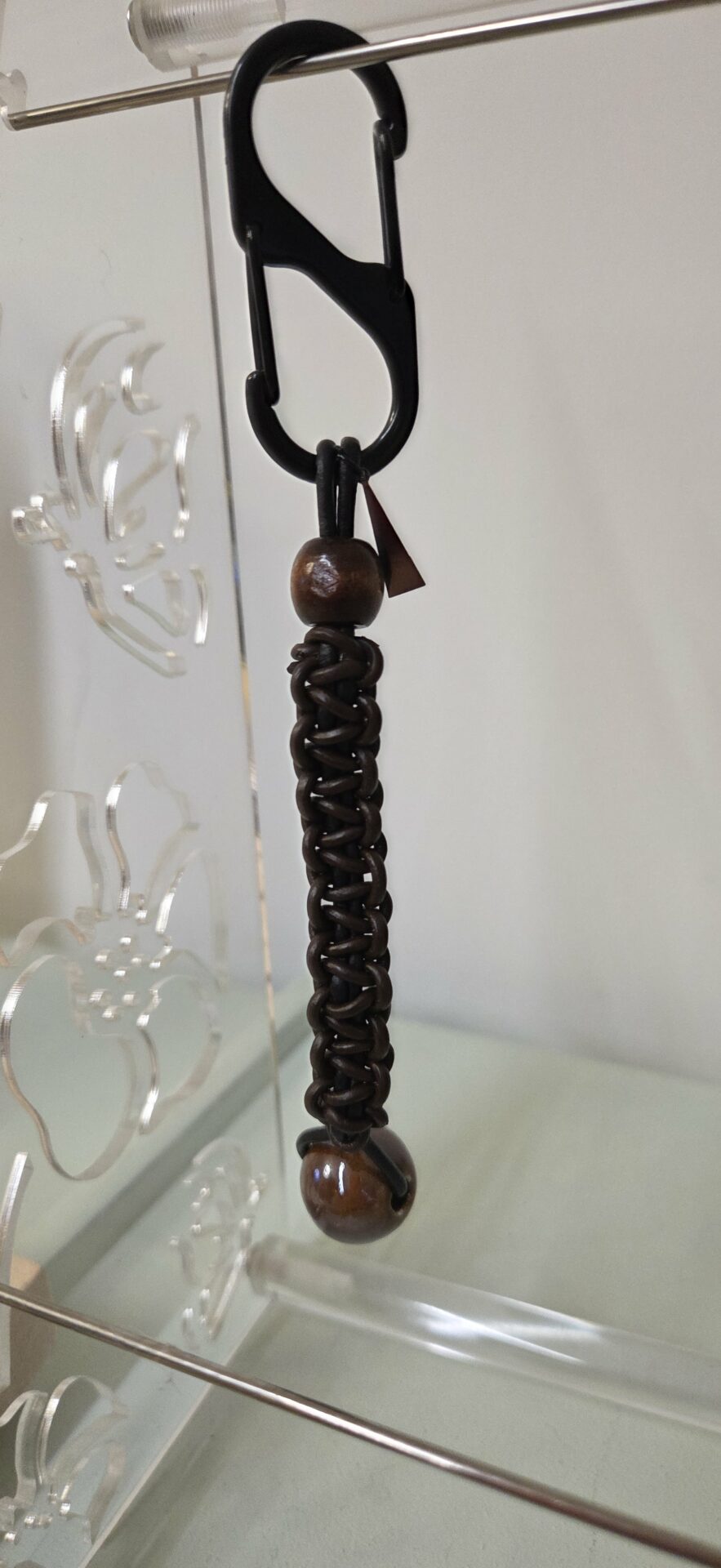 Porte-clés en macramé cuir marron et noir