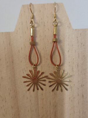 Boucles d'oreille en cuir rond 1mm et étincelle dorée