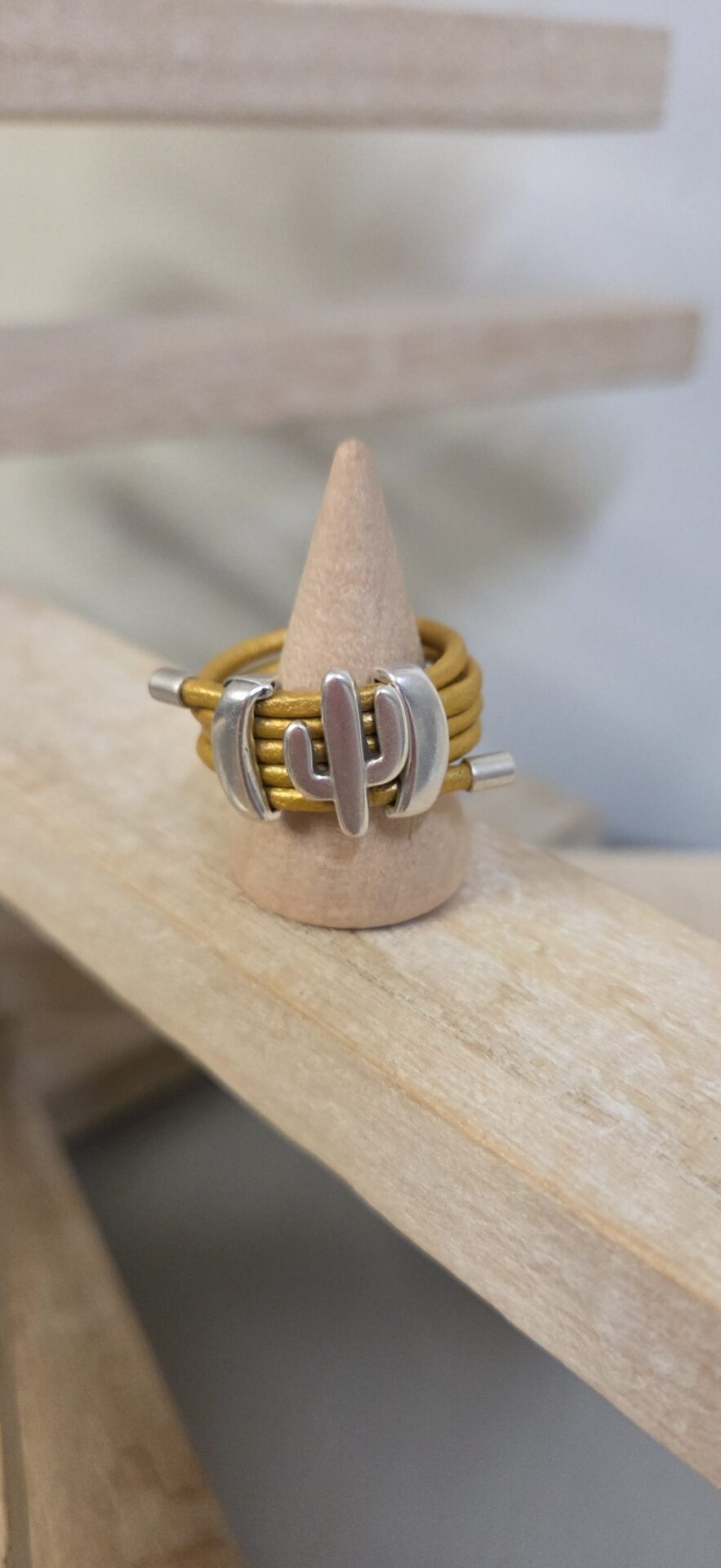 Bague femme cuir rond et palmier argenté