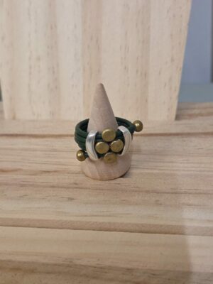Bague femme cuir rond vert, passants argentés et bronze