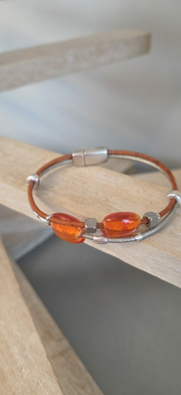 Bracelet femme cuir rond 2mm orange et gris, perles verres orange
