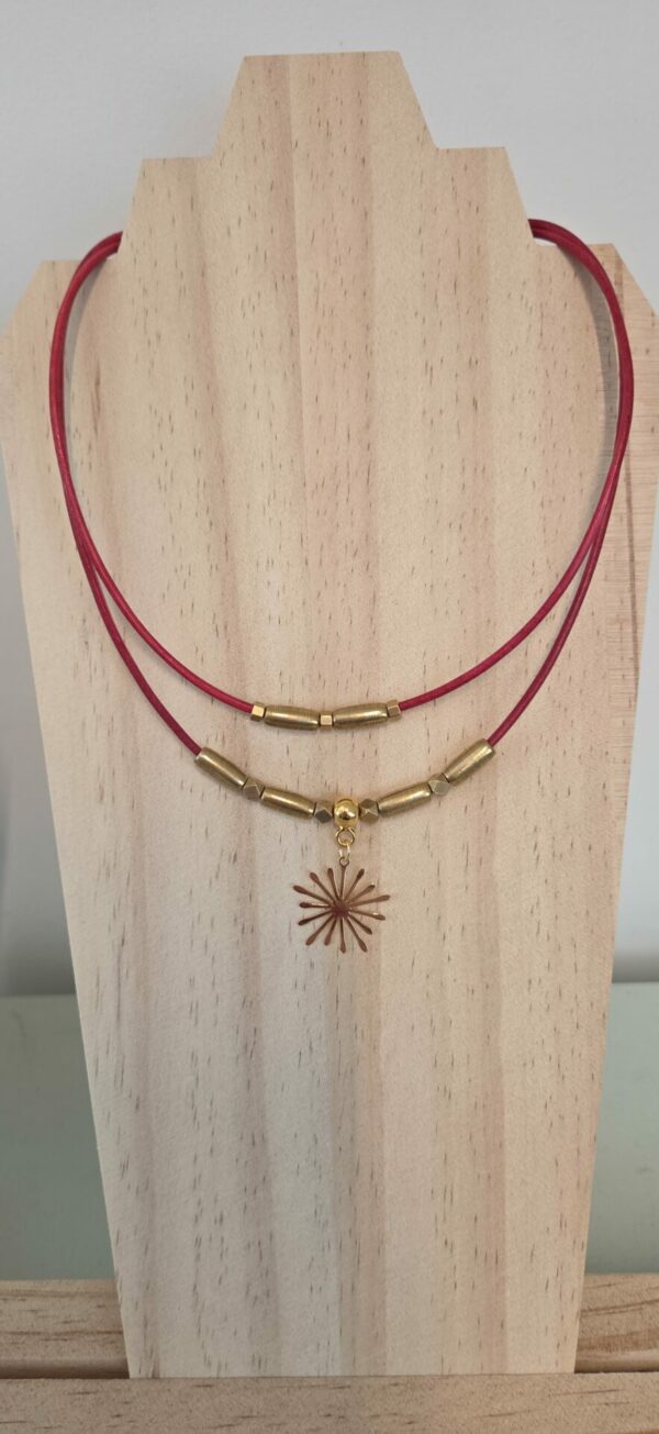 Collier femme cuir rond rouge, tubes et étincelle