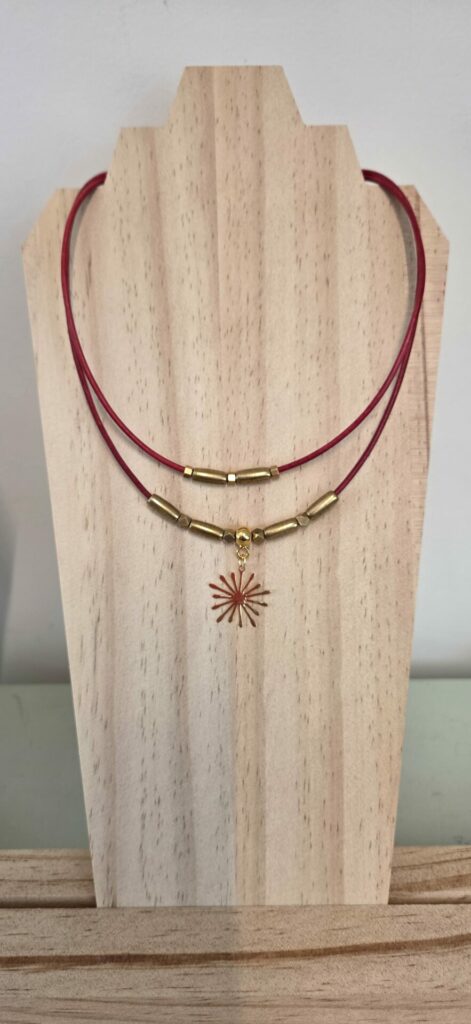 Collier femme cuir rond rouge, tubes et étincelle