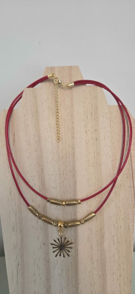 Collier femme cuir rond rouge, tubes et étincelle
