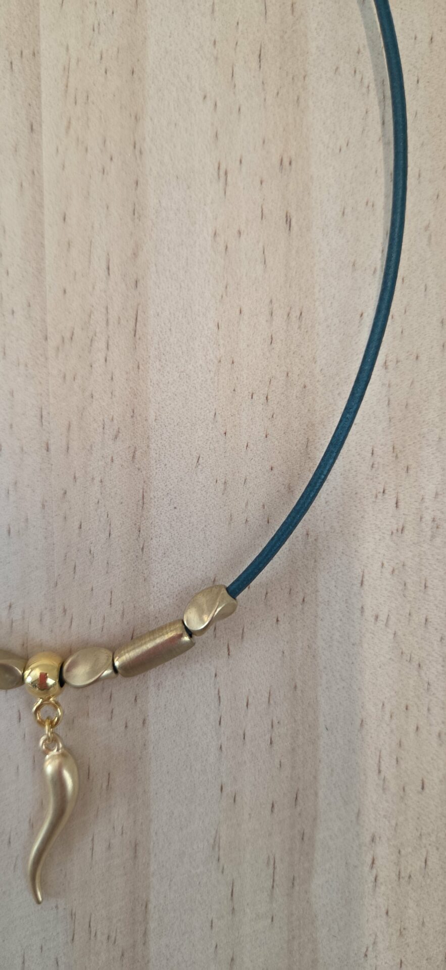 Collier "Il Corno" – Turquoise & Éclat Doré – Image 3