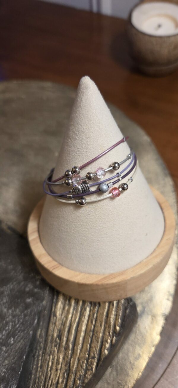 Bracelet femme cuir rond 1mm et peles argentées et rose