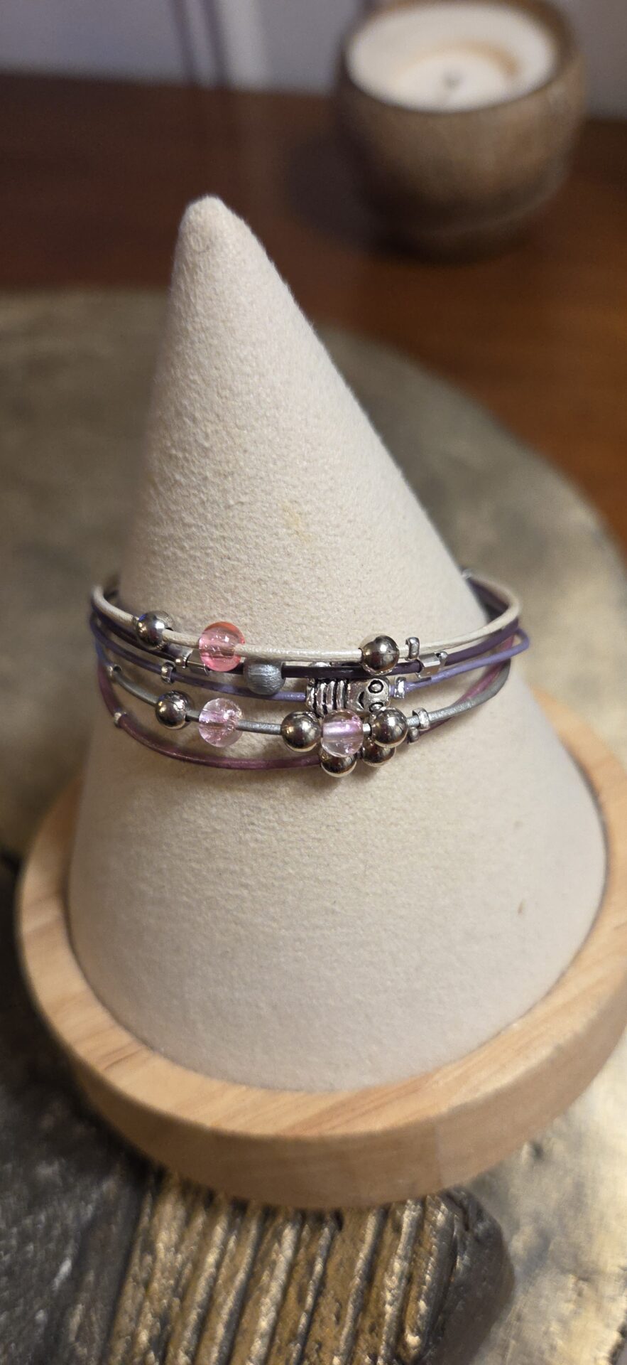 Bracelet femme cuir rond 1mm et peles argentées et rose