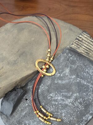 Collier sautoir femme cuir rond 2mm et passants dorés