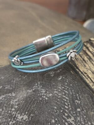 Bracelet femme cuir rond 2mm bleu et passants argentés