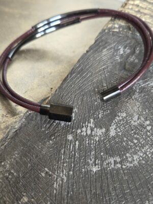 Bracelet homme cuir rond 2 marron acajou et tubes noirs