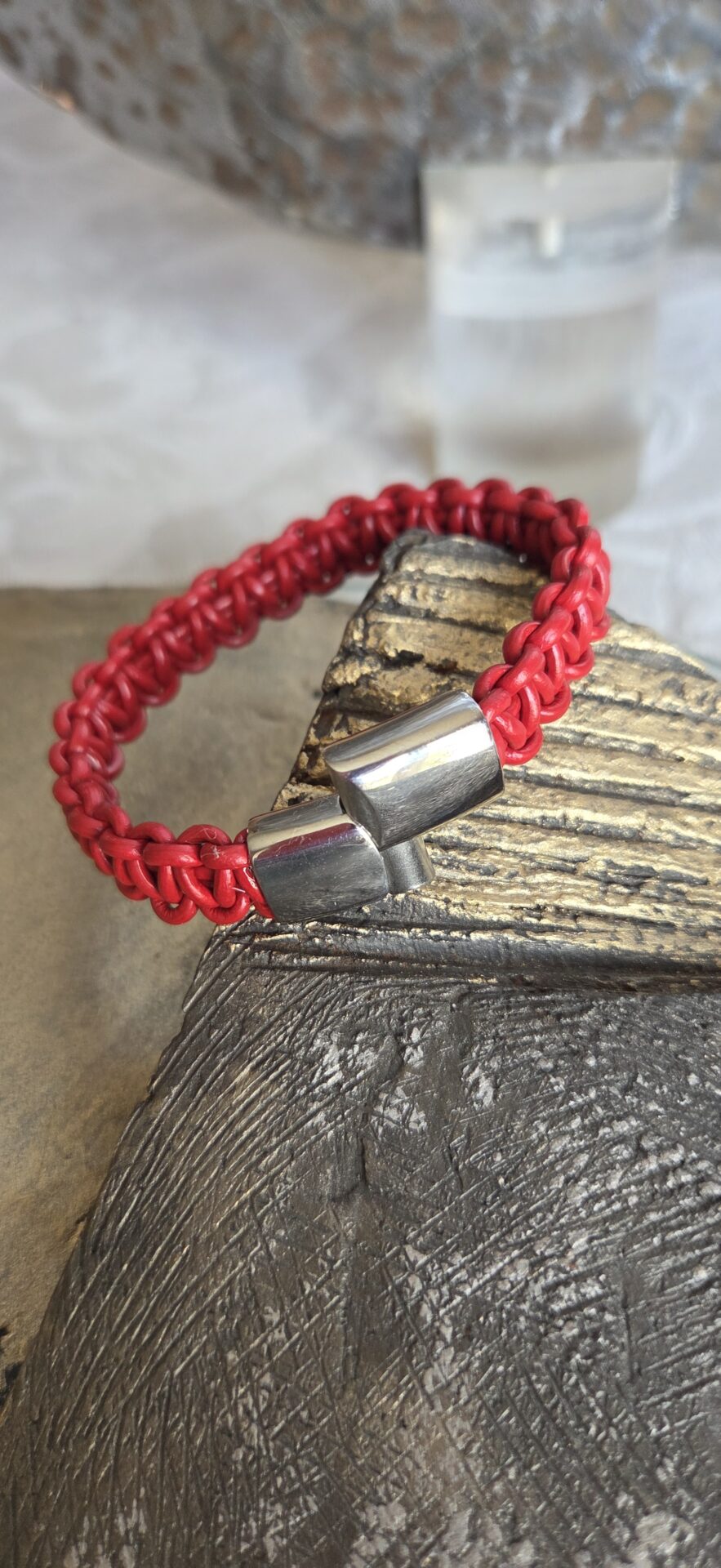 Bracelet cuir rond rouge tressé macramé