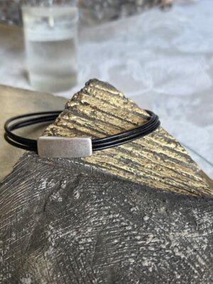 Bracelet homme cuir rond 1,5 noir et tube plat argenté