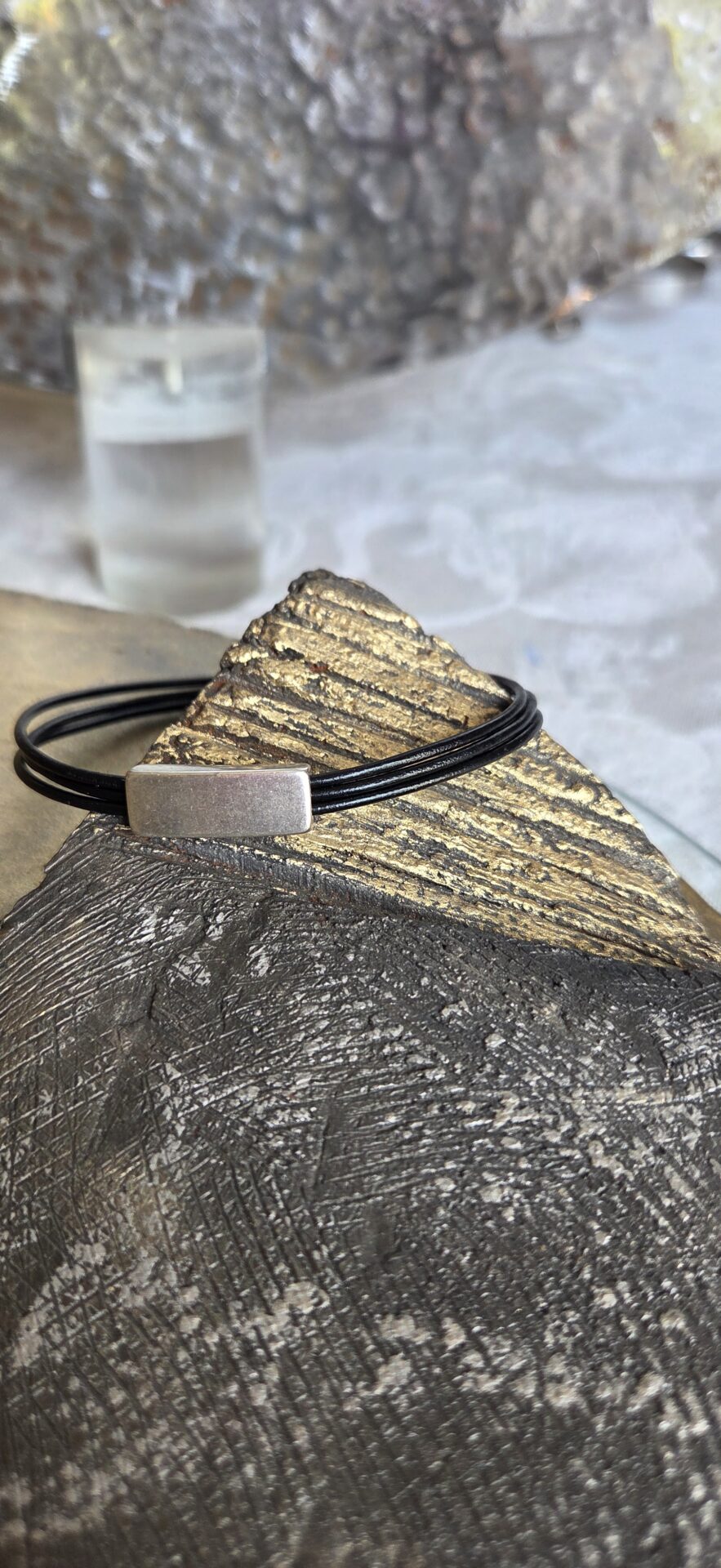 Bracelet homme cuir rond 1,5 noir et tube plat argenté